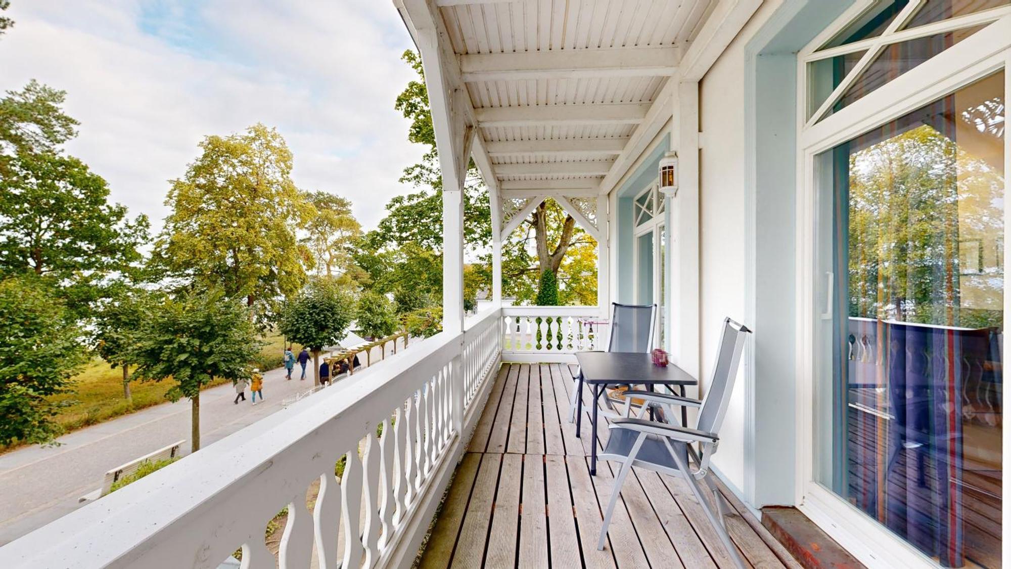 Fewos Direkt Am Strand, Mit Suedbalkon Oder Mit Balkon Mit Meerblick, Strandburg, Ostseebad Binz